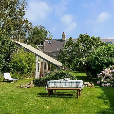 3 Bedroom Nice Home In St Germain Des Vaux Auderville Exterior photo